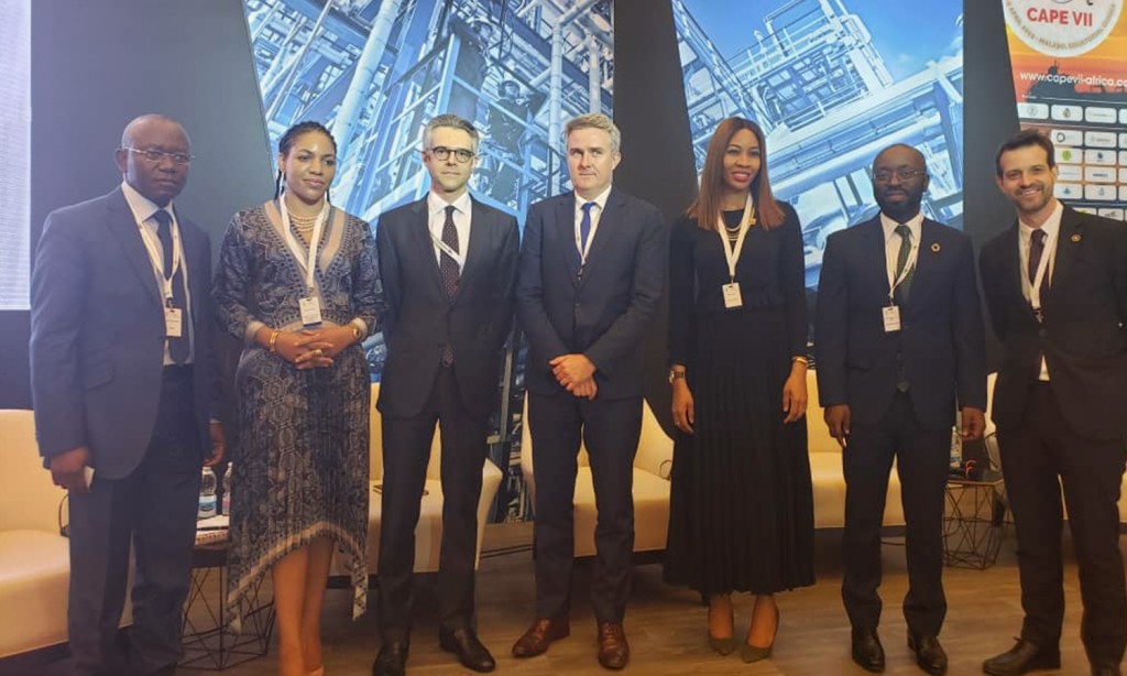 Pearl Uzokwe (third from right) photographed with delegates at APPO 2019